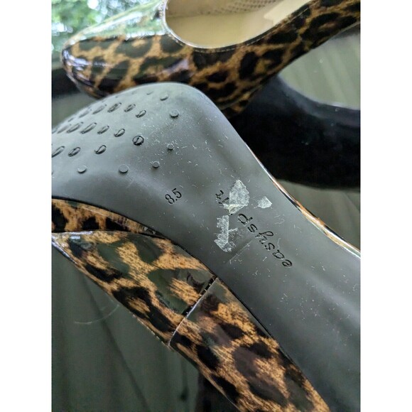 Easy Spirit AntiGravity Heels Womens Size 8.5 Leopard Print Pumps Patent Leather - Picture 7 of 13